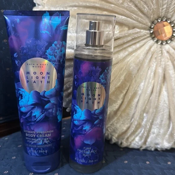 BATH & BODY WORKS SET. . . MOON LIGHT PATH SCENT - Picture 2 of 6